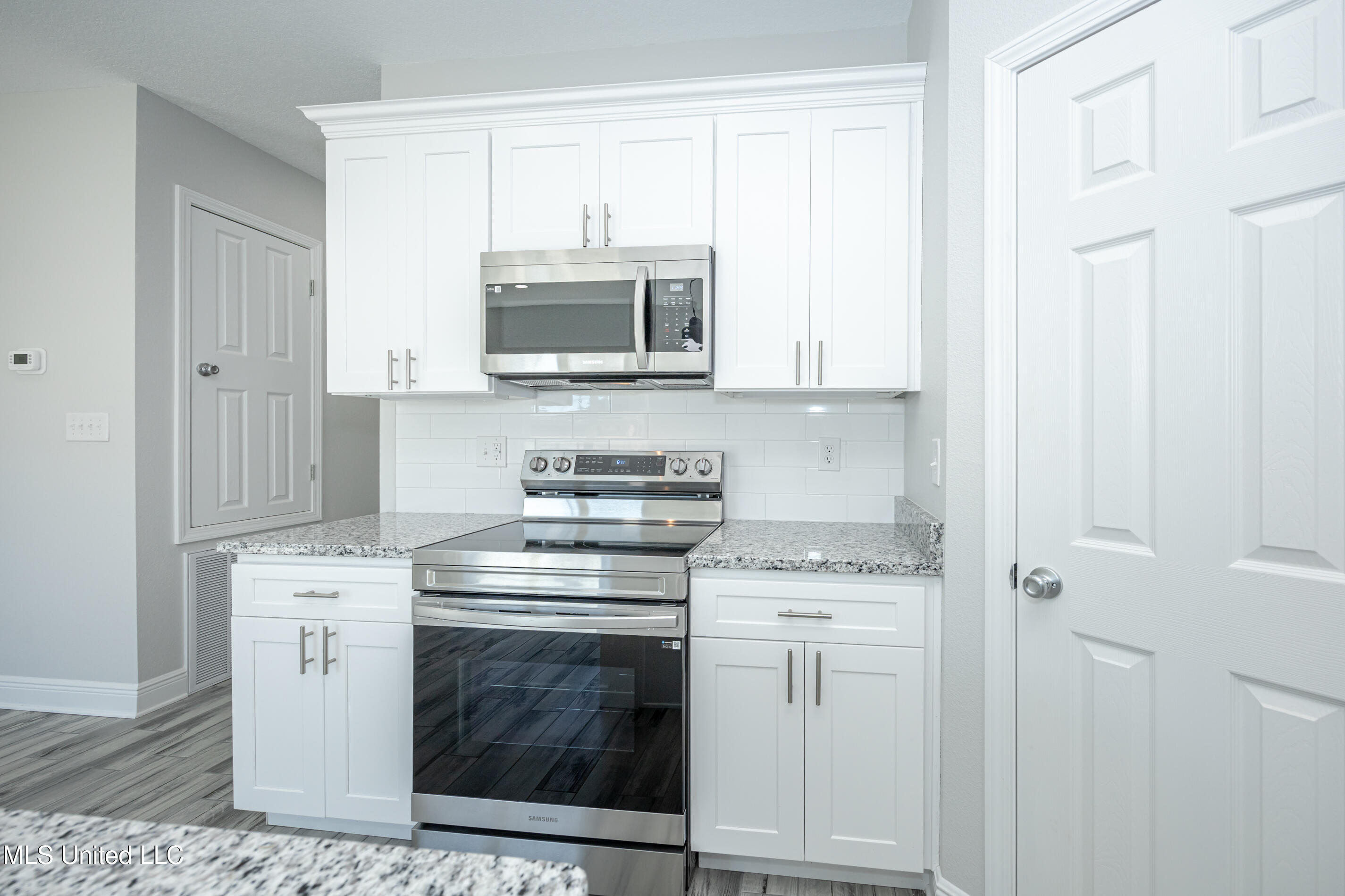 700 Peach Street Ocean Springs, MS 39564 - Photo 20 of 66 IMG_4970