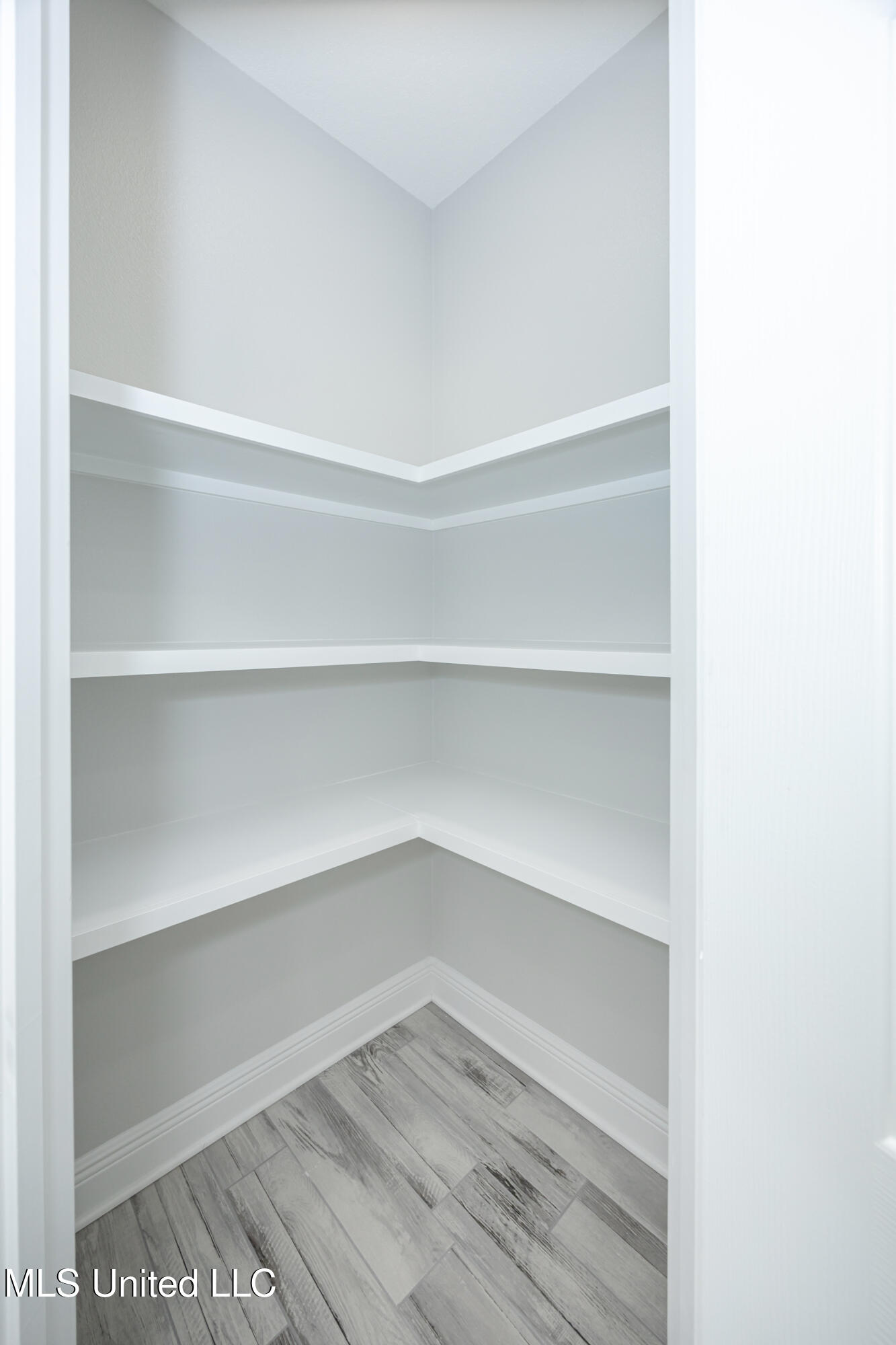 700 Peach Street Ocean Springs, MS 39564 - Photo 22 of 66 IMG_4973