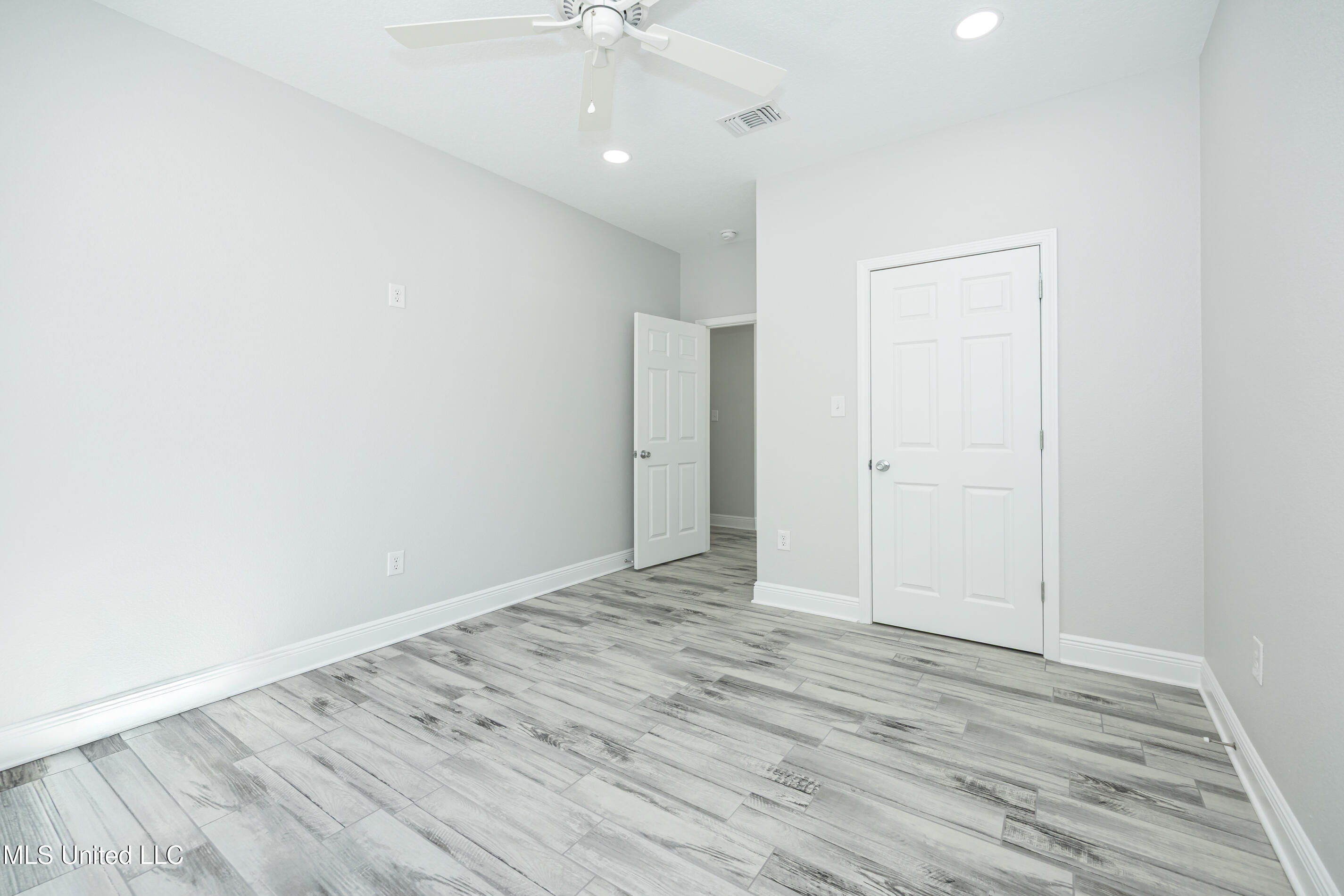 700 Peach Street Ocean Springs, MS 39564 - Photo 41 of 66 IMG_4994