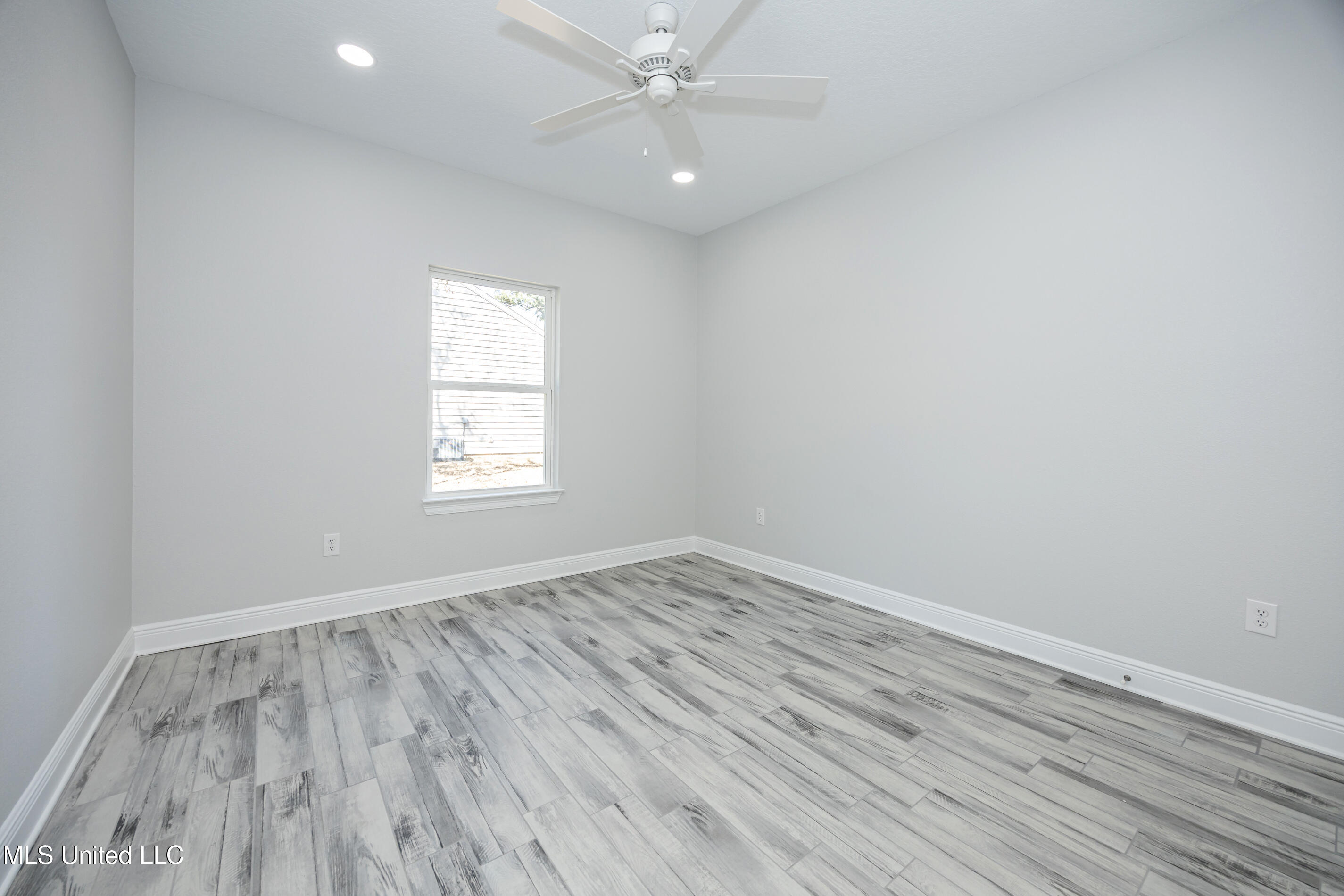 700 Peach Street Ocean Springs, MS 39564 - Photo 48 of 66 IMG_5003