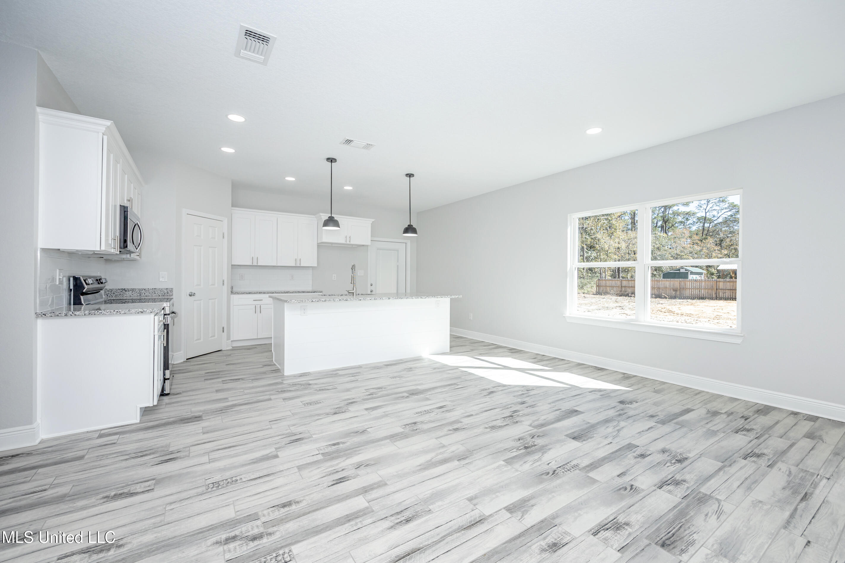 700 Peach Street Ocean Springs, MS 39564 - Photo 54 of 66 IMG_5011