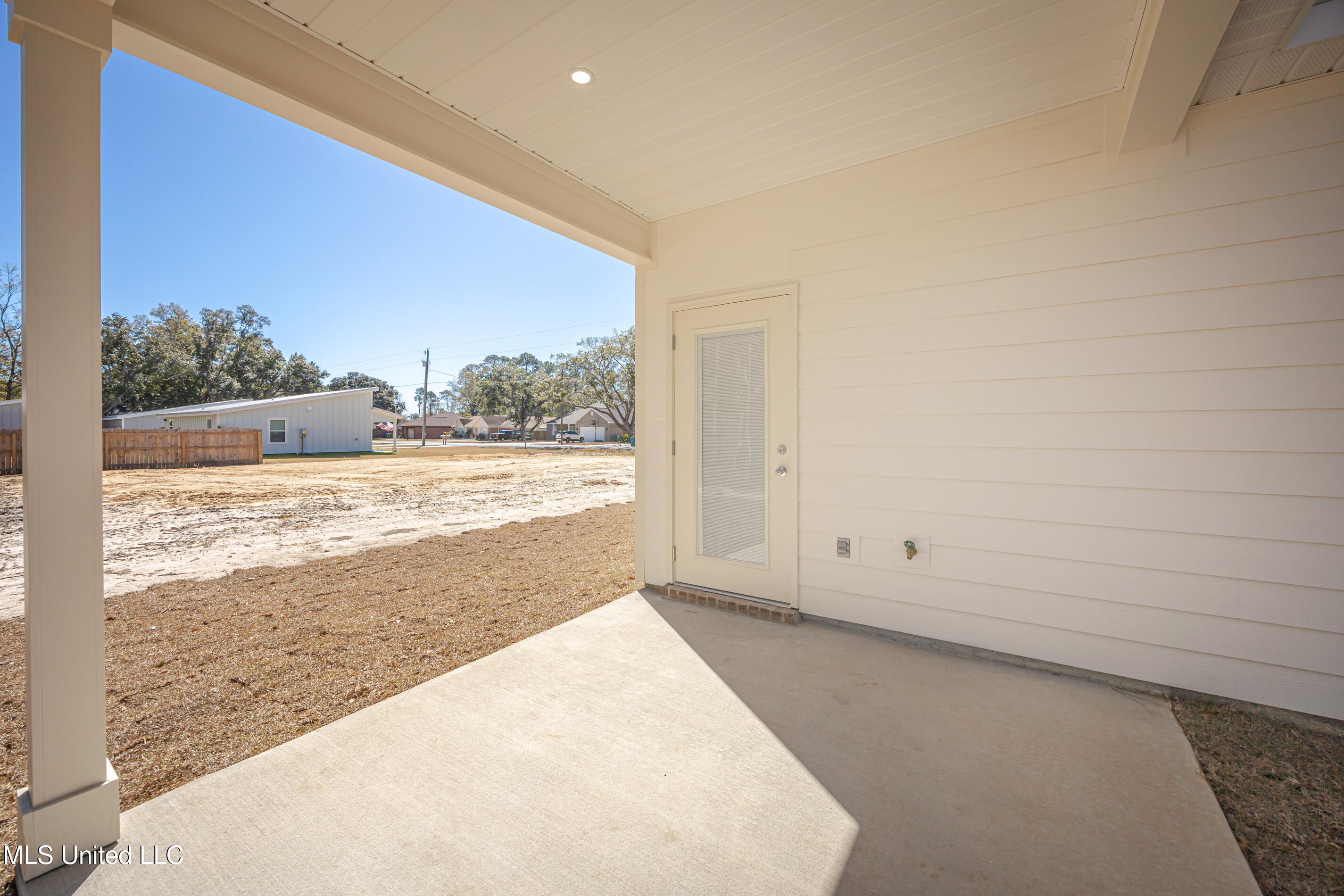 700 Peach Street Ocean Springs, MS 39564 - Photo 56 of 66 IMG_4929