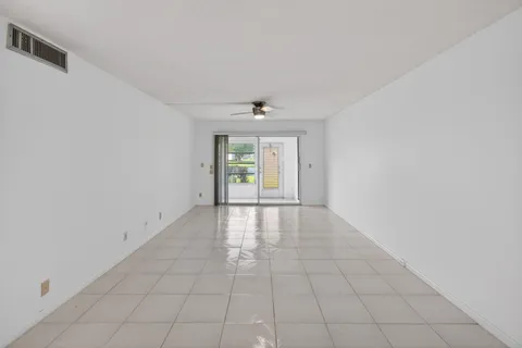 $195,000 | 1036 Hythe B, Unit B, Boca Raton, FL 33434