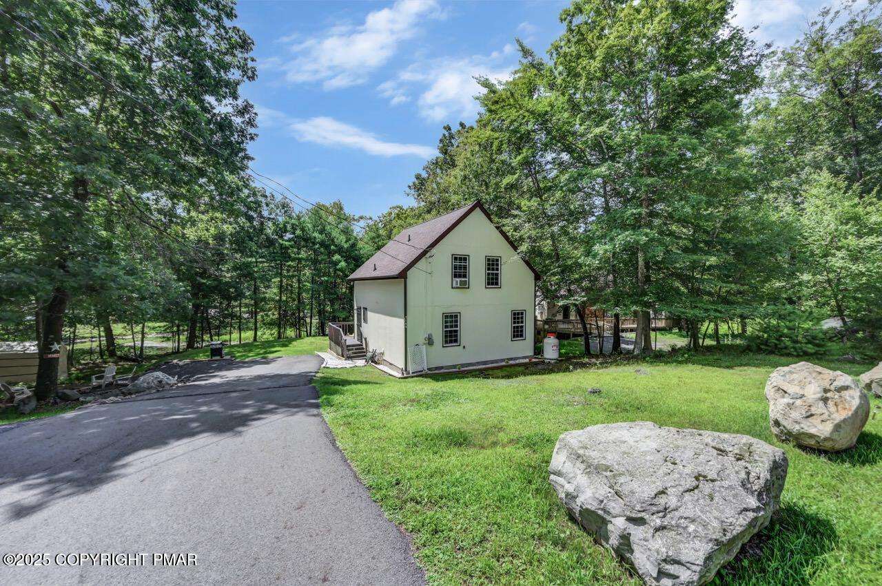 2146 Milford Road Bushkill, PA 18324 - Photo 2 of 54 2146 Milford Rd