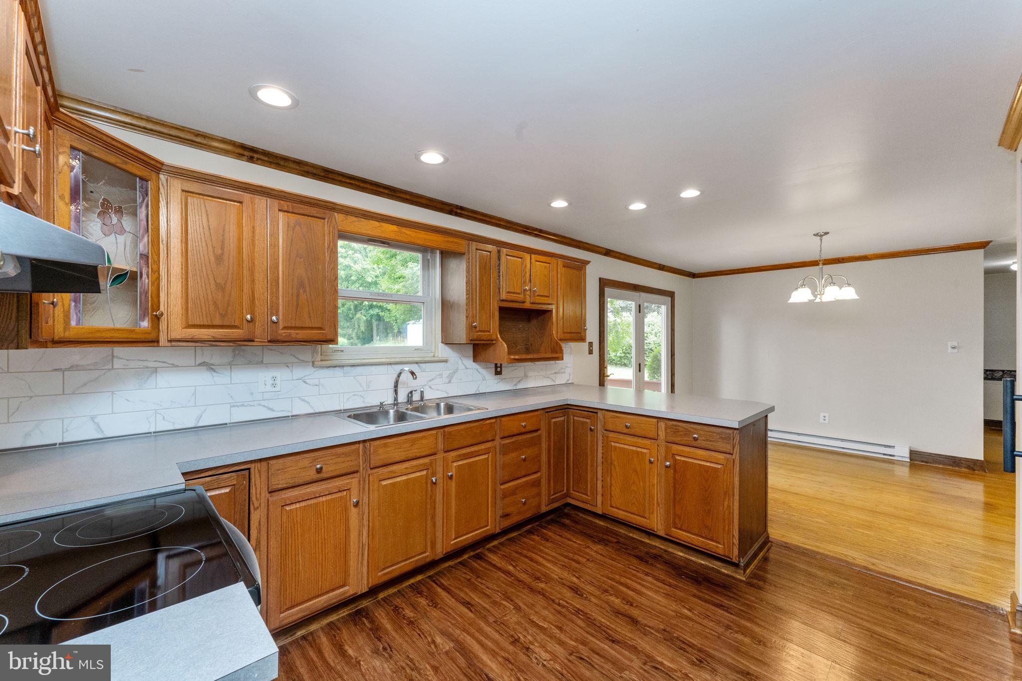 1618 Branch Road Perkasie, PA 18944 - Photo 12 of 32