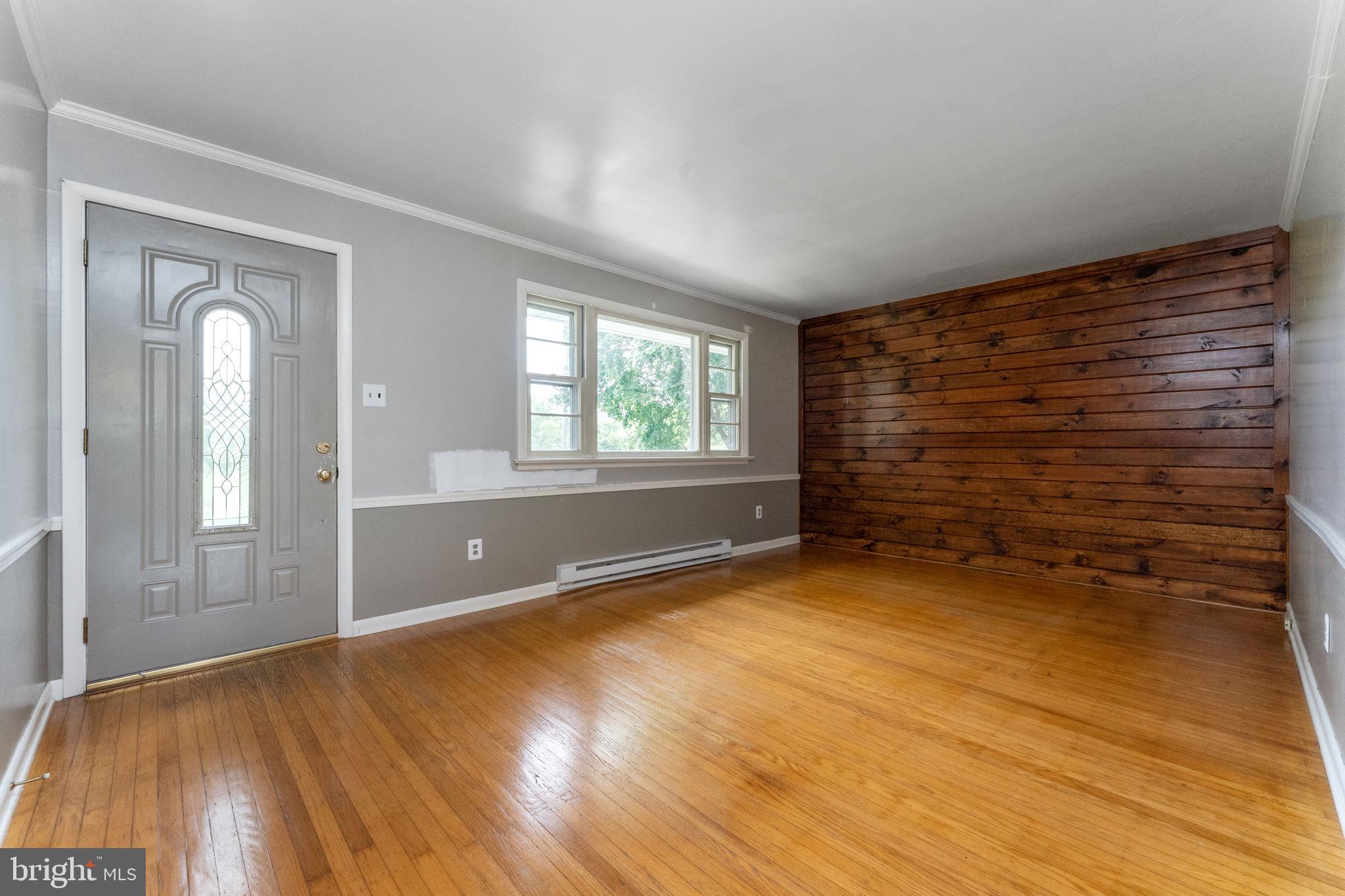 1618 Branch Road Perkasie, PA 18944 - Photo 4 of 32