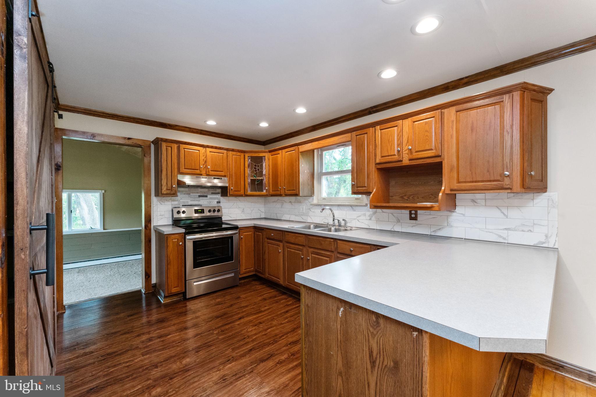 1618 Branch Road Perkasie, PA 18944 - Photo 10 of 32