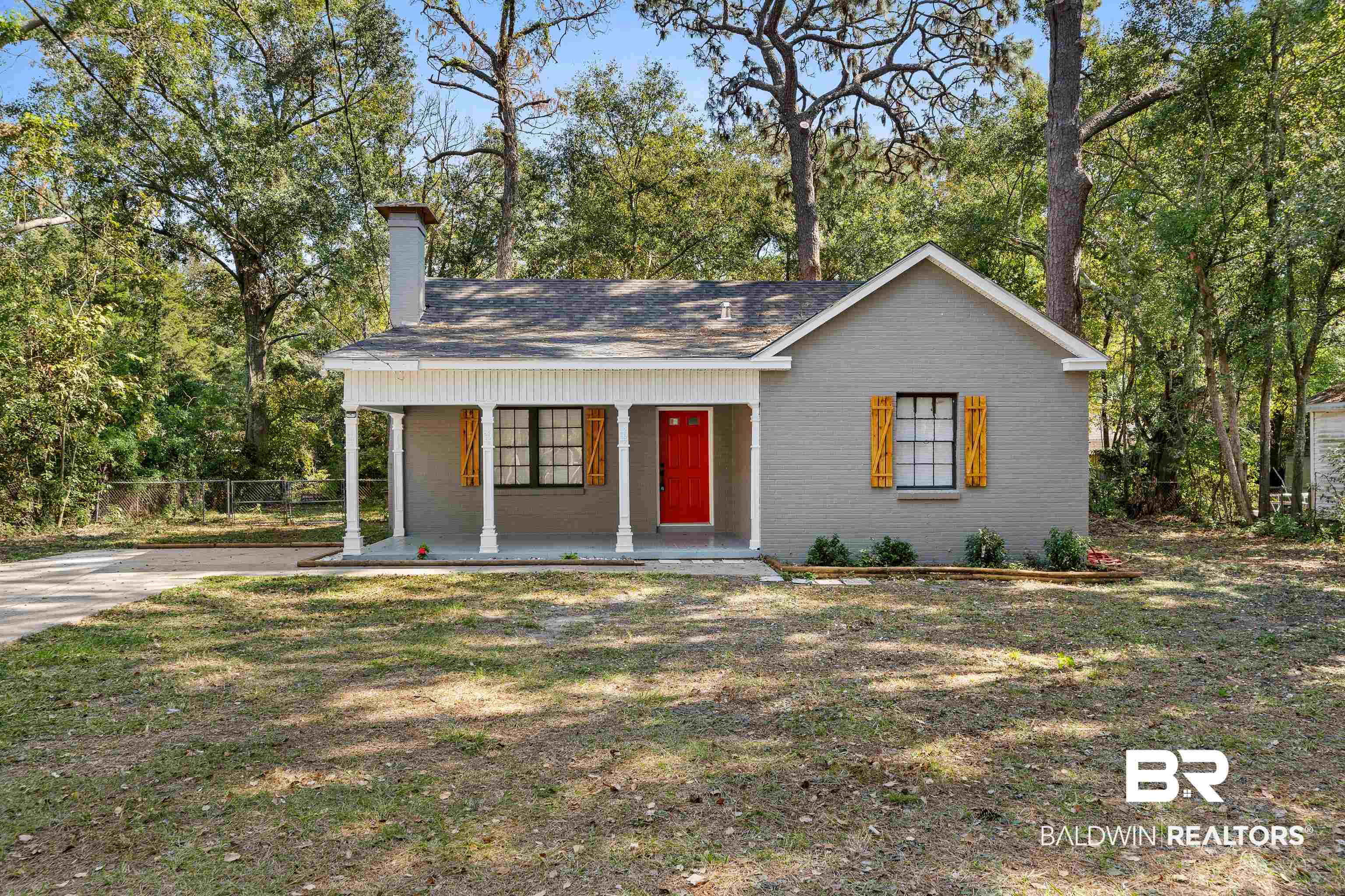 611 Morgan Avenue Mobile, AL 36606 - Photo 1 of 24