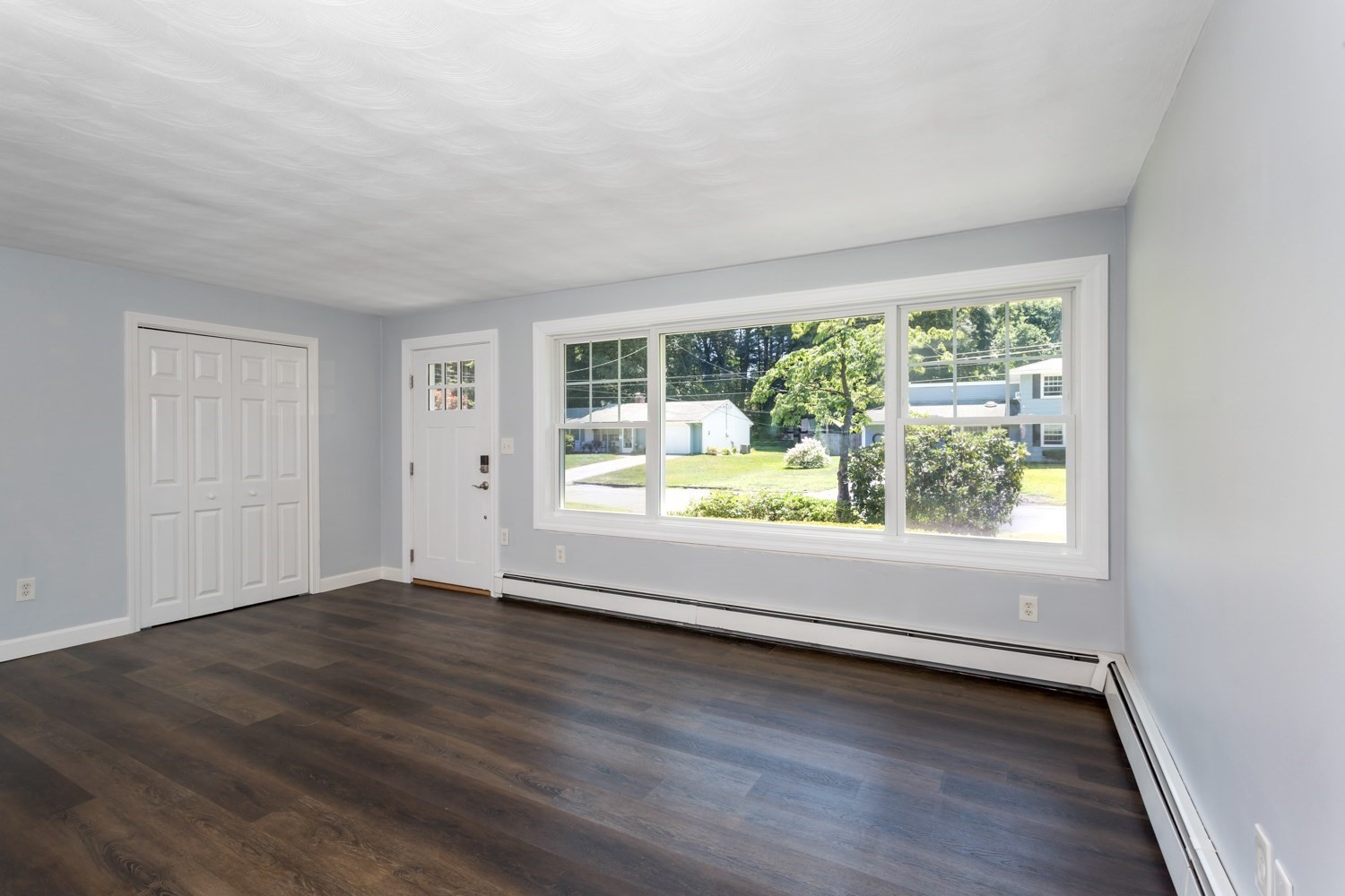 12 Terri Road Framingham, MA 01701 - Photo 6 of 36 Gallery Image 6