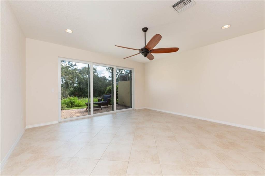 571 Southwest Glen Crest Way Stuart, FL 34997 - Photo 13 of 32