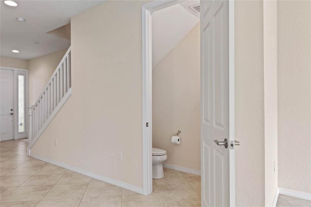 571 Southwest Glen Crest Way Stuart, FL 34997 - Photo 14 of 32