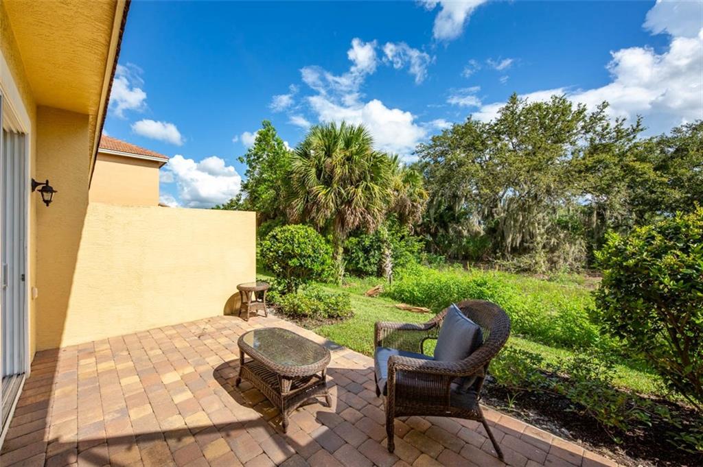 571 Southwest Glen Crest Way Stuart, FL 34997 - Photo 23 of 32