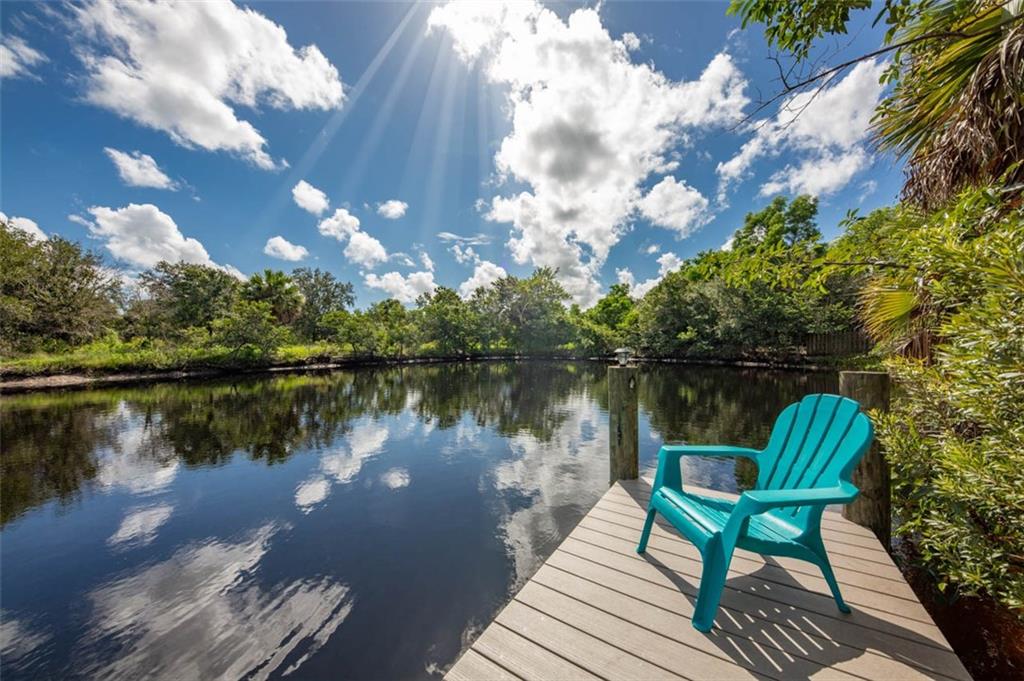 571 Southwest Glen Crest Way Stuart, FL 34997 - Photo 28 of 32