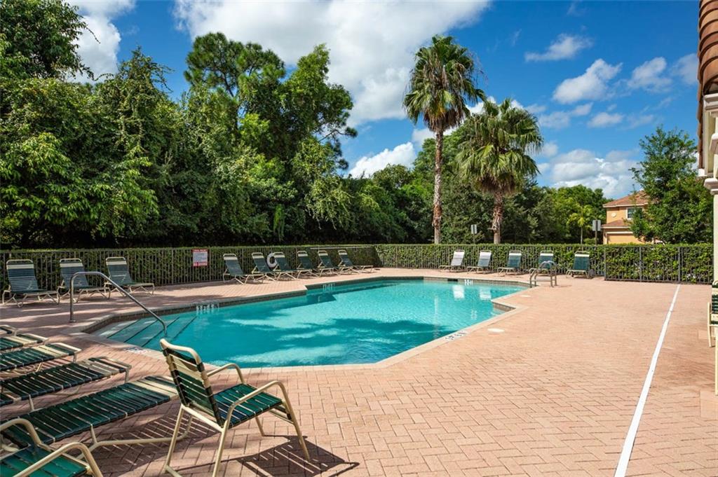 571 Southwest Glen Crest Way Stuart, FL 34997 - Photo 30 of 32