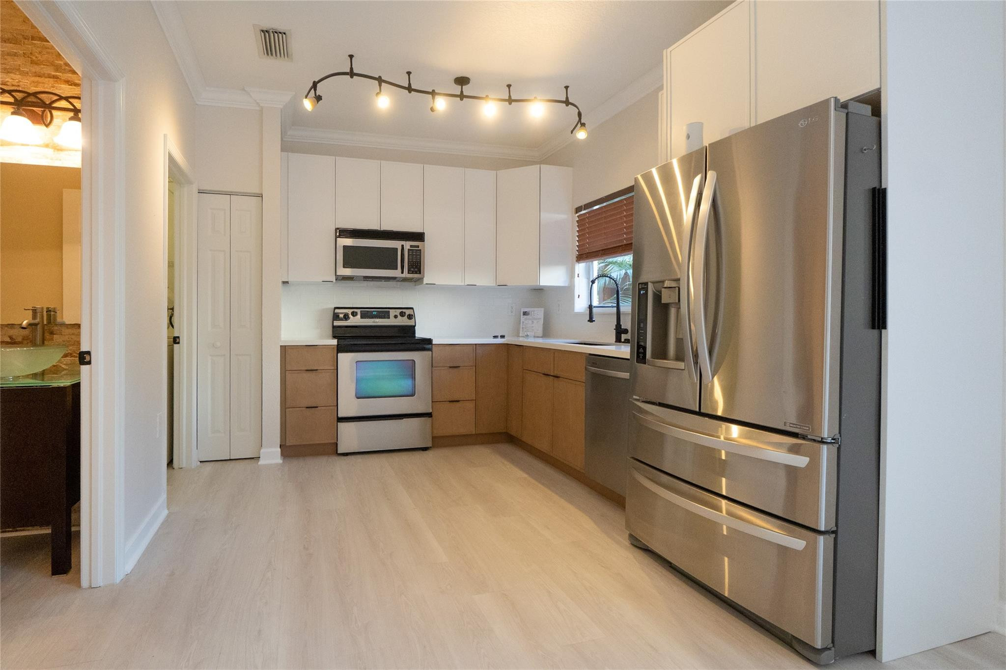 13519 Southwest 50th Court Miramar, FL 33027 - Photo 8 of 24 Photo 8