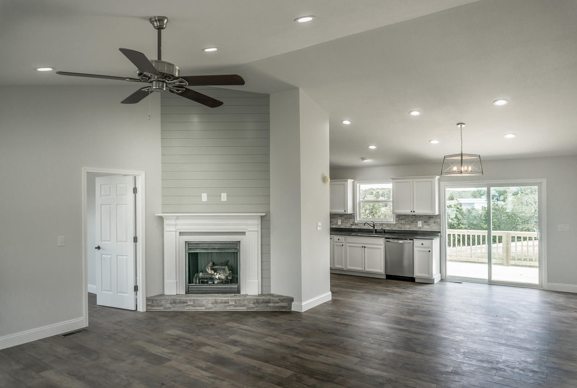 657 Calico Road Afton, TN 37616 - Photo 16 of 36 657CalicoA_22