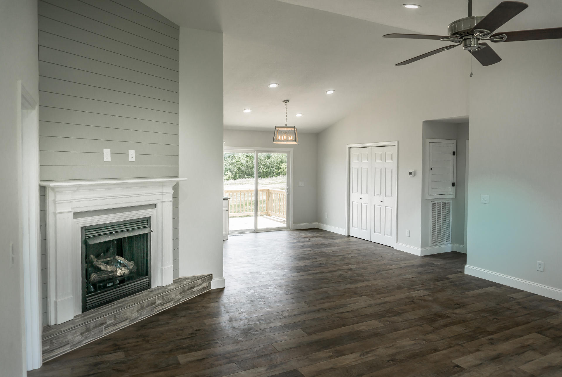 657 Calico Road Afton, TN 37616 - Photo 17 of 36 657CalicoA_23
