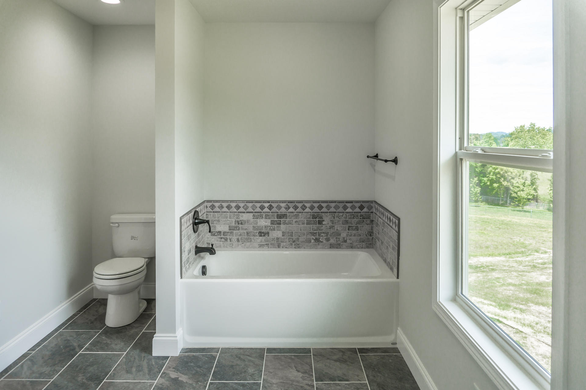 657 Calico Road Afton, TN 37616 - Photo 21 of 36 657CalicoA_30