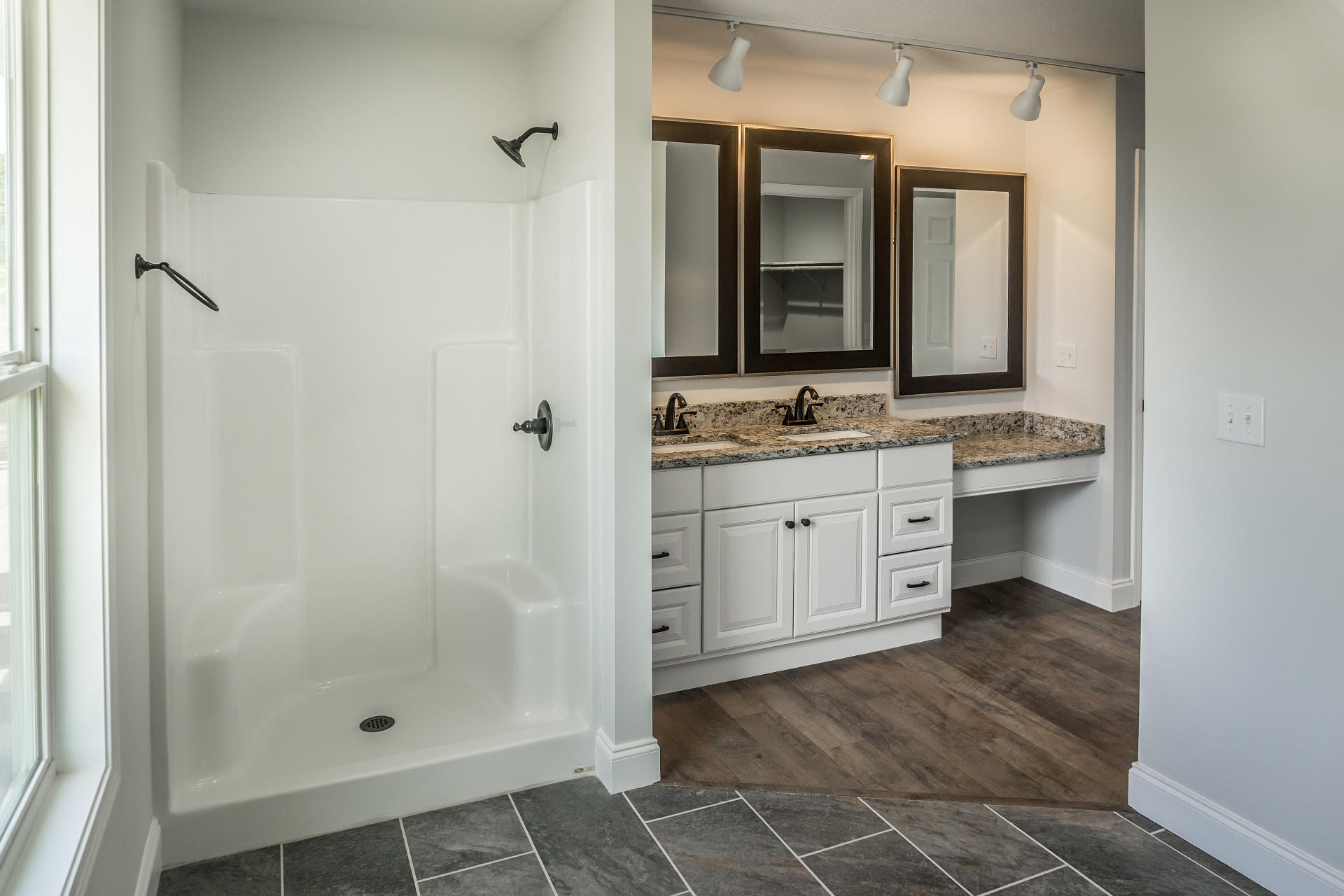 657 Calico Road Afton, TN 37616 - Photo 22 of 36 657CalicoA_31
