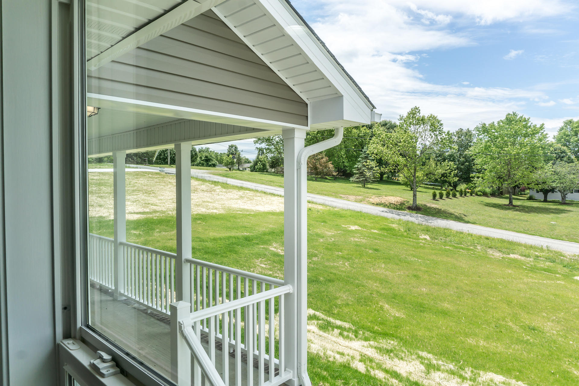 657 Calico Road Afton, TN 37616 - Photo 9 of 36 657CalicoA_12