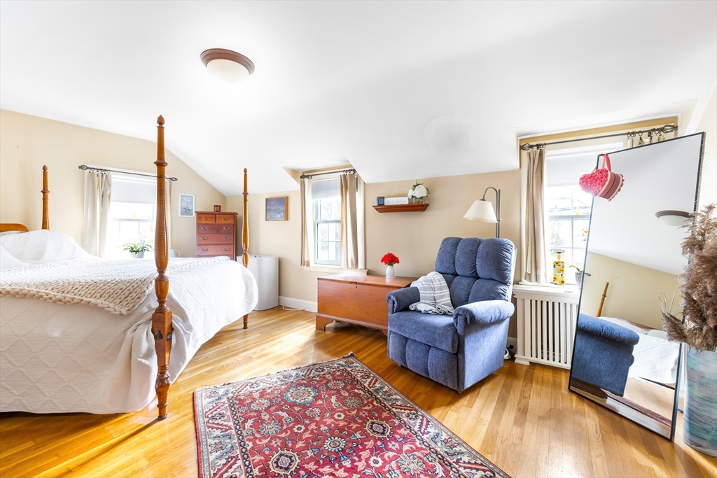 98 Cherry Street Newton, MA 02465 - Photo 11 of 24