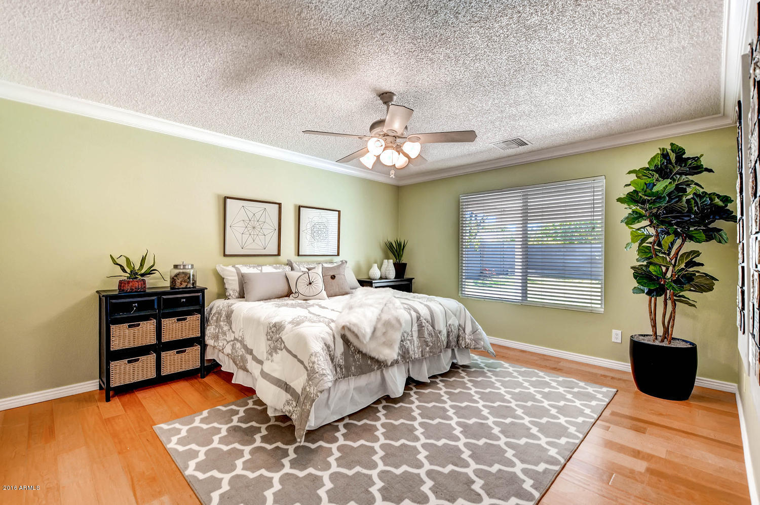 2925 East John Cabot Road Phoenix, AZ 85032 - Photo 8 of 13 2925 E John Cabot Rd Phoenix-large-006-6