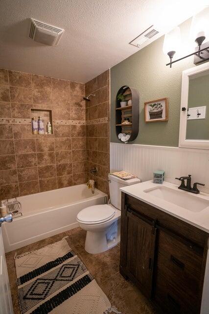 325 Cabbage Lane Phoenix, OR 97535 - Photo 19 of 35 018A