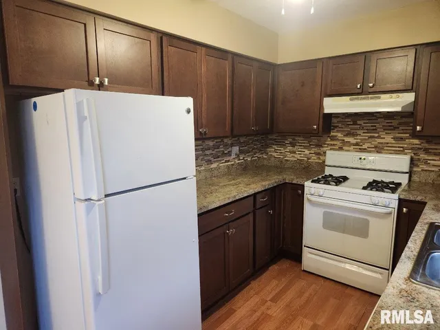 $159,900 | 4333 West Shawnda Court, Peoria, IL 61615