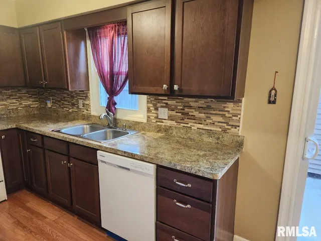 $159,900 | 4333 West Shawnda Court, Peoria, IL 61615