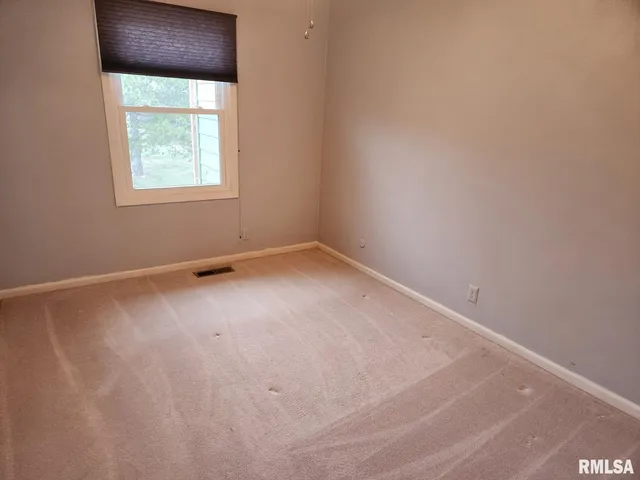 $159,900 | 4333 West Shawnda Court, Peoria, IL 61615