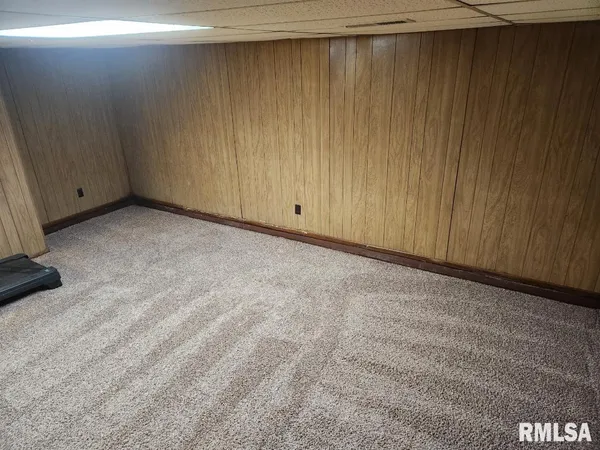 $159,900 | 4333 West Shawnda Court, Peoria, IL 61615