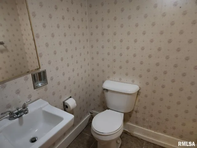 $159,900 | 4333 West Shawnda Court, Peoria, IL 61615