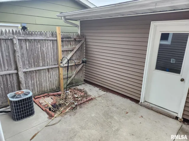 $159,900 | 4333 West Shawnda Court, Peoria, IL 61615