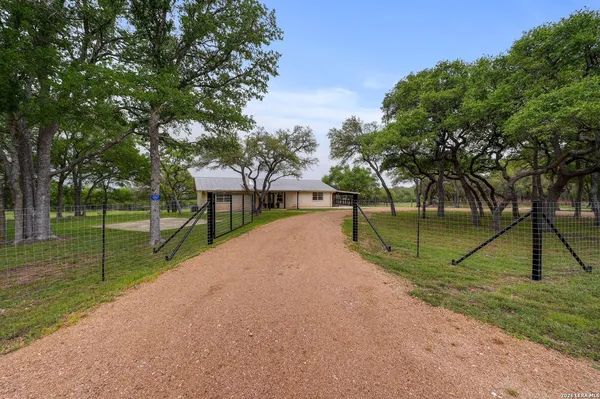 $695,000 | 1267 River Bend Drive, Blanco, TX 78606