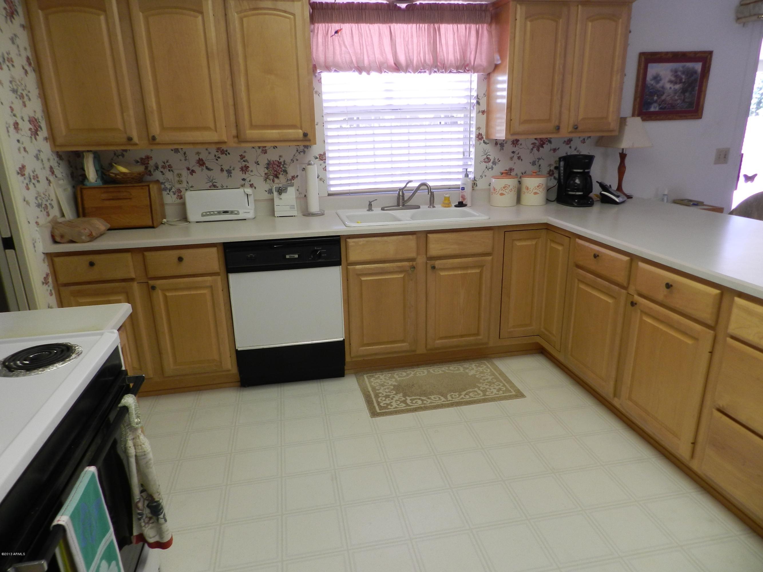 1002 South Rochester Mesa, AZ 85206 - Photo 14 of 42 KITCHEN