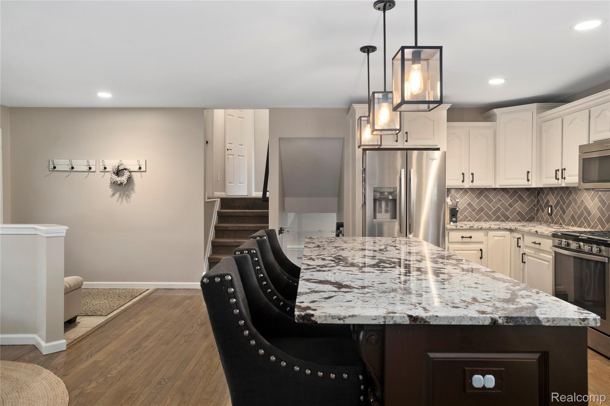 30507 King Road Romulus, MI 48174 - Photo 11 of 30 DSC00760.jpg
