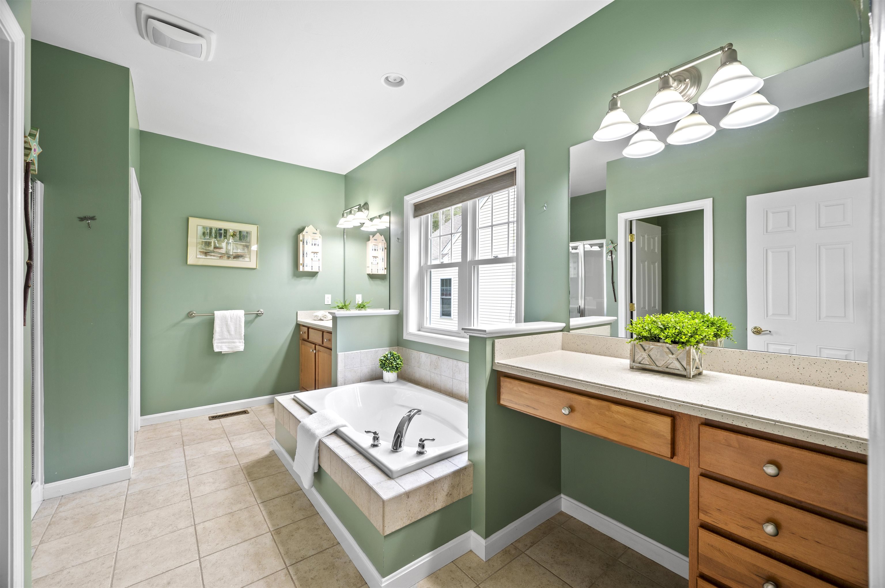 9 Tarleton Lane Amherst, NH 03031 - Photo 23 of 42 Gallery Image 23