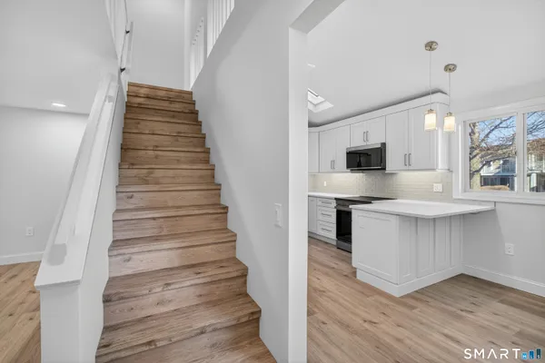 $499,000 | 37 Hewitt Road, Unit B6, Stonington, CT 06355