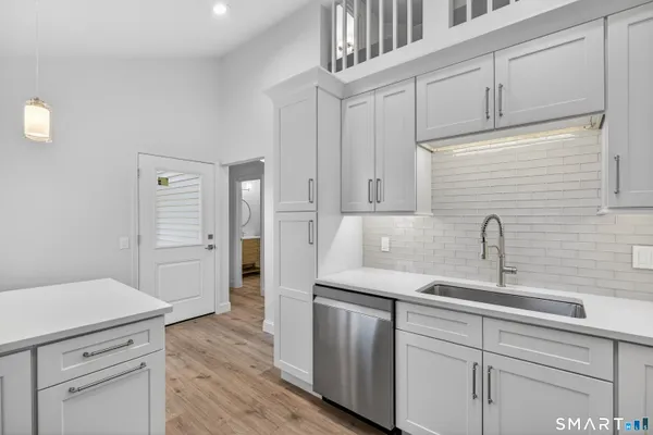 $499,000 | 37 Hewitt Road, Unit B6, Stonington, CT 06355