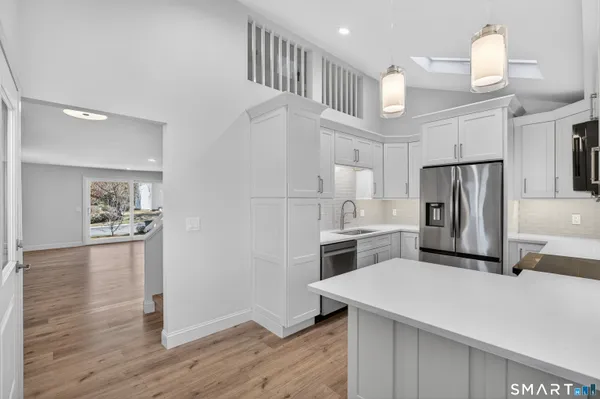 $499,000 | 37 Hewitt Road, Unit B6, Stonington, CT 06355