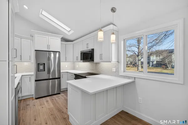 $499,000 | 37 Hewitt Road, Unit B6, Stonington, CT 06355