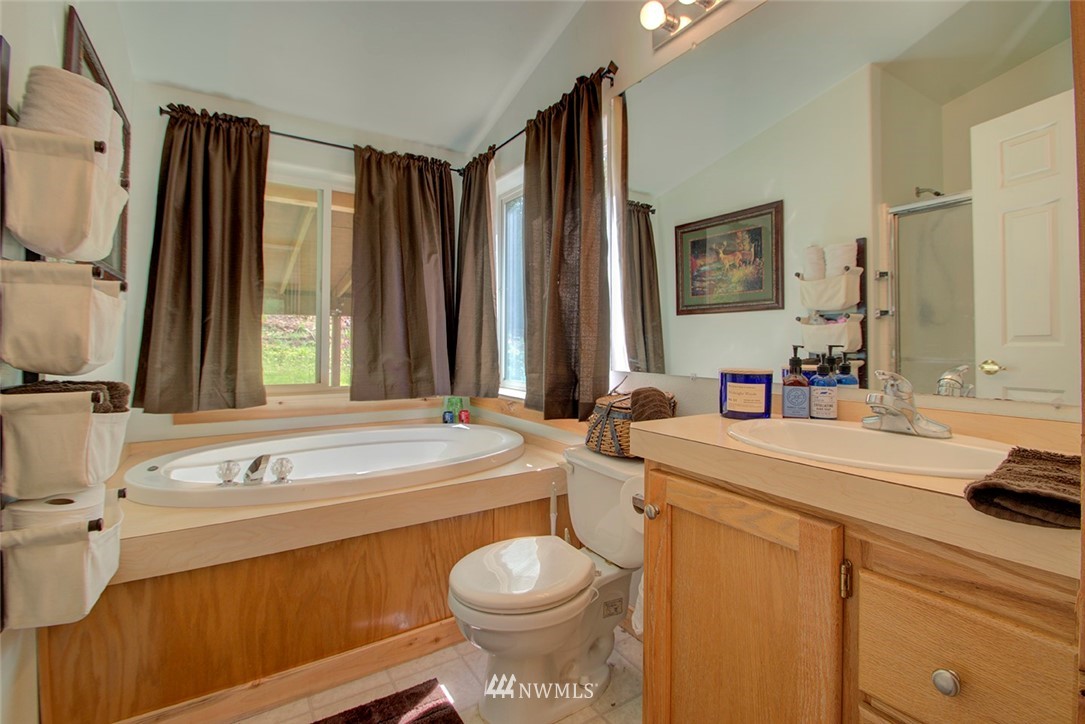 238 Oxbow Road Woodland, WA 98674 - Photo 11 of 25 Gallery Image 11