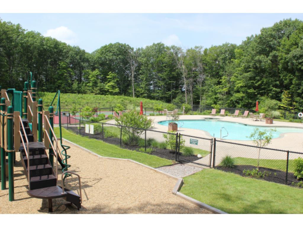 43 Yachtmen's Ridge Laconia, NH 03246 - Photo 12 of 17 Gallery Image 12