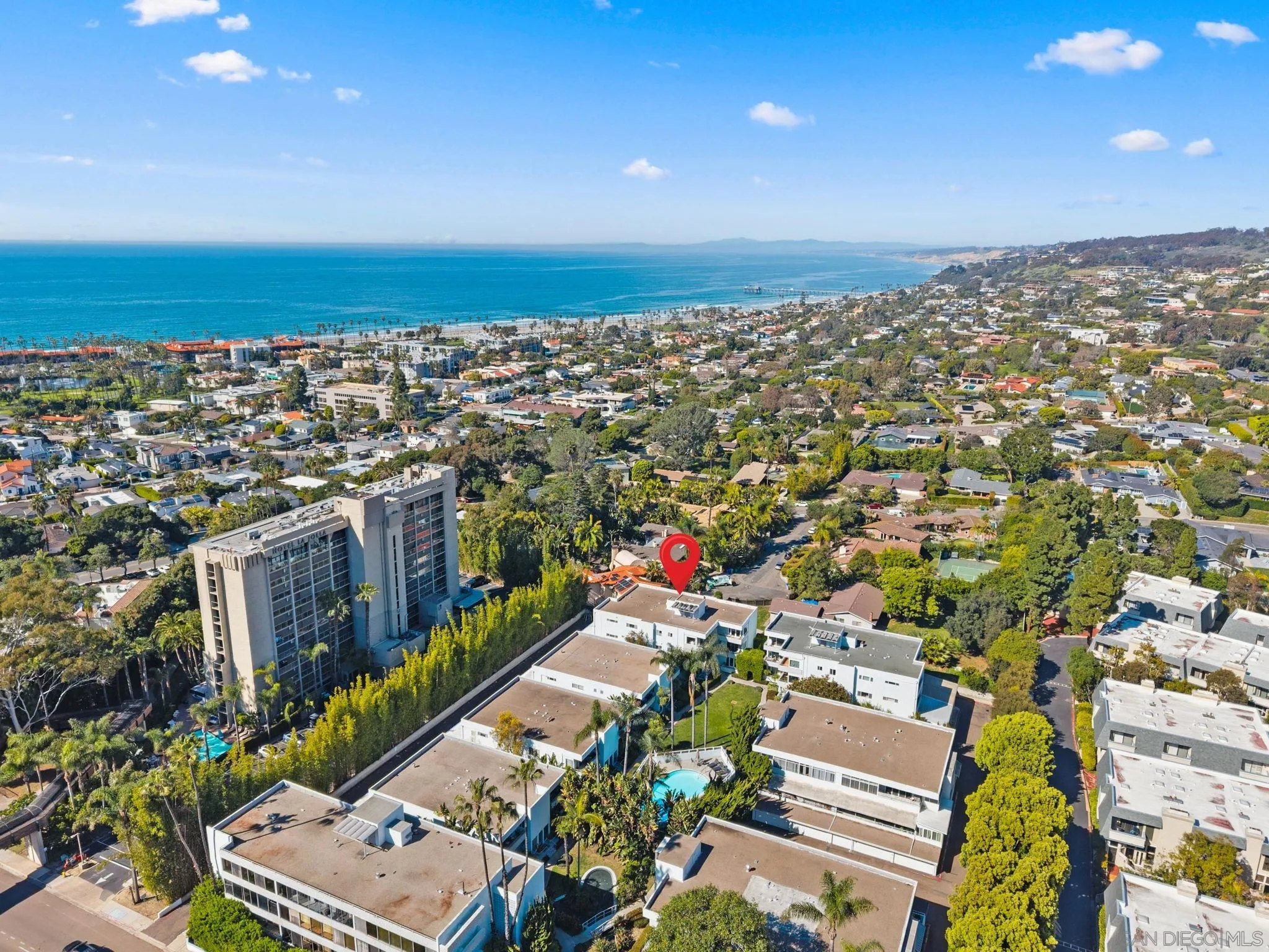 2360 Torrey Pines Road, Unit 28 La Jolla, CA 92037 - Photo 34 of 35 an aerial view of a city