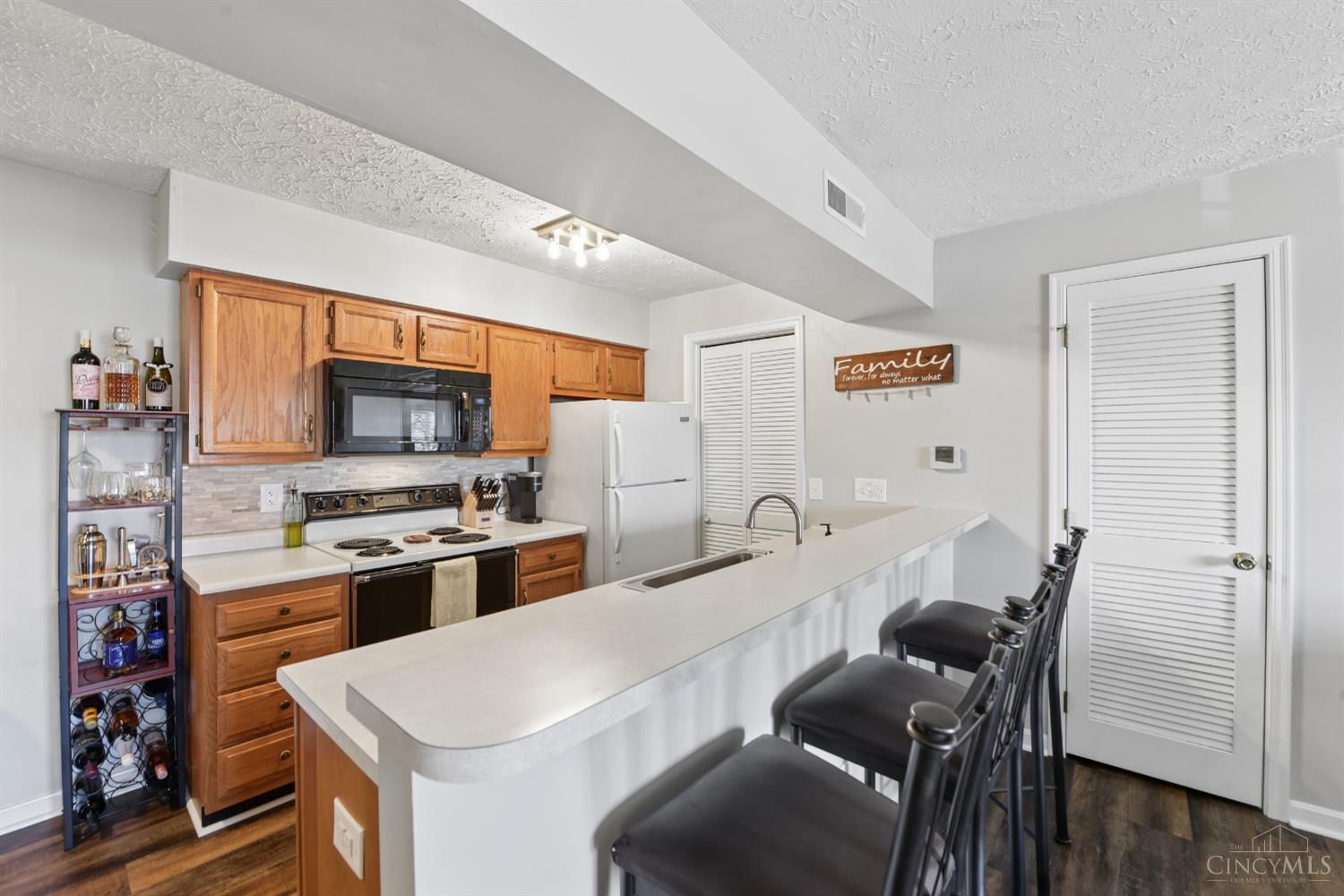 3545 Jessup Road, Unit 2D Cincinnati, OH 45239 - Photo 14 of 38 Gallery Image 14