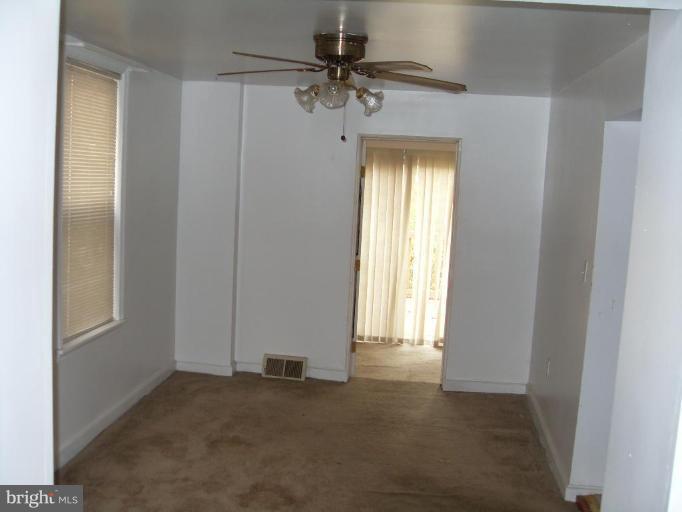 511 Old North Point Road Baltimore, MD 21222 - Photo 3 of 9 Dining Area