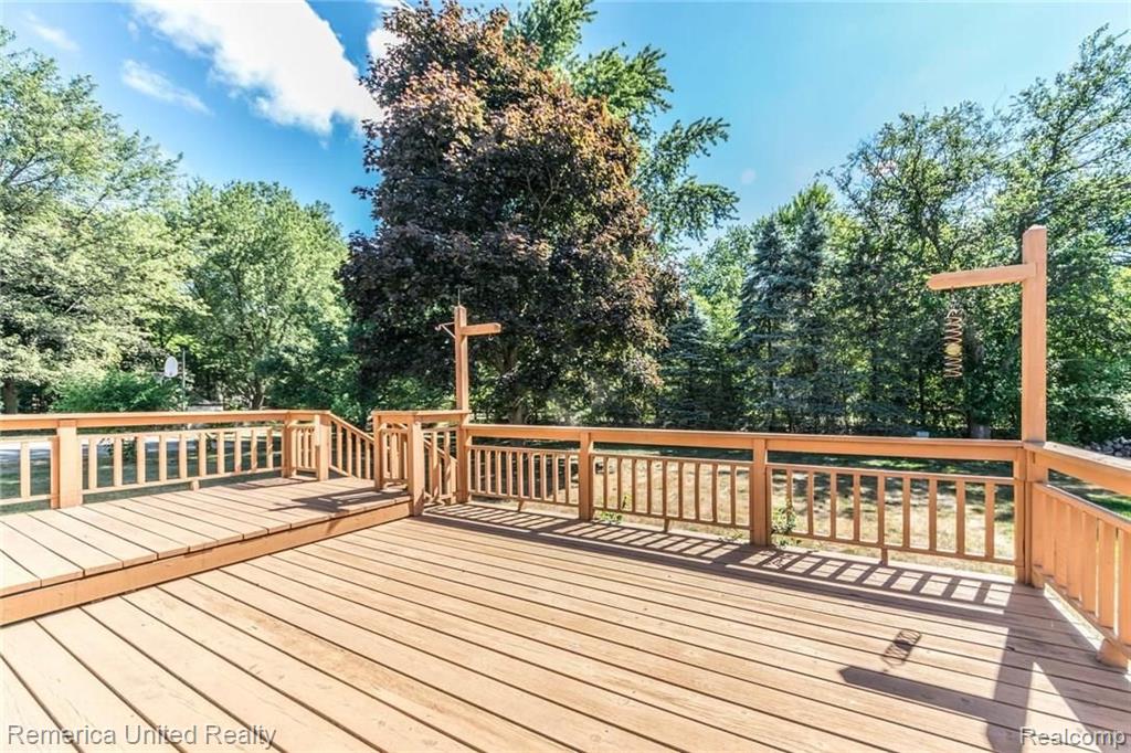 14860 Riverside Street Livonia, MI 48154 - Photo 8 of 47 Gallery Image 8