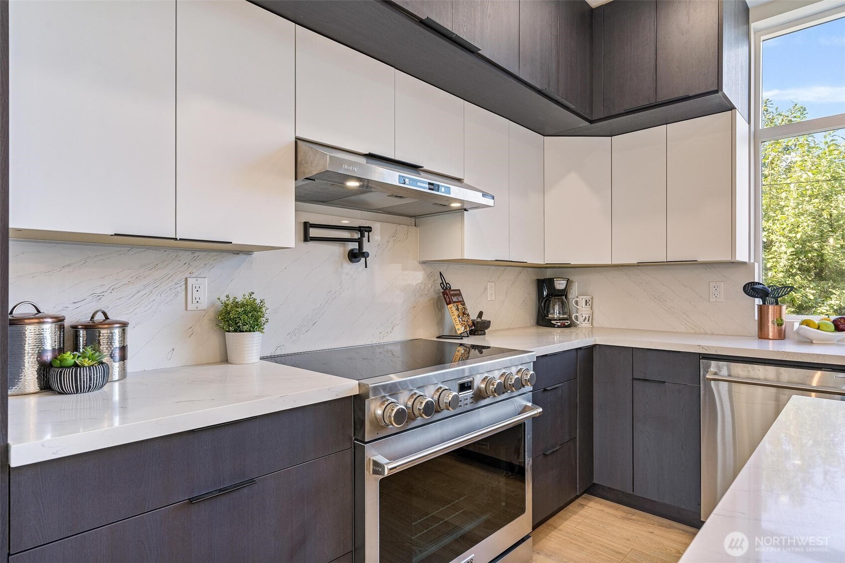 1614 South Juneau Street Seattle, WA 98108 - Photo 8 of 35