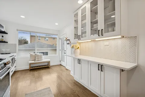 $925,000 | 5426 North Western Avenue, Chicago, IL 60625