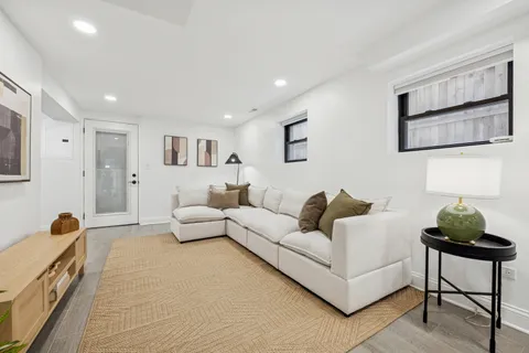 $925,000 | 5426 North Western Avenue, Chicago, IL 60625